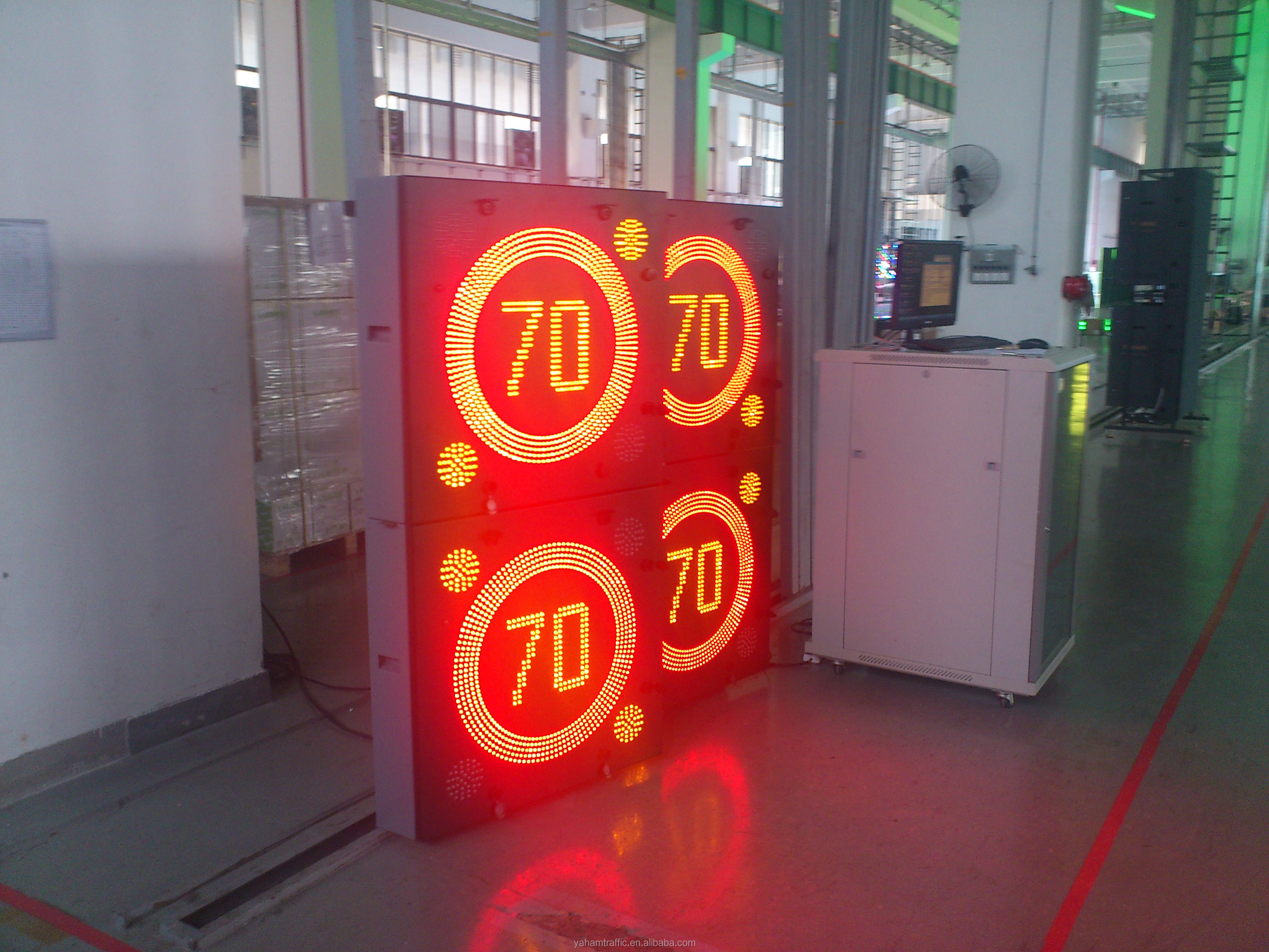 Speed Limit VMS Board Messages Electronic LED Flashing Traffic Sign