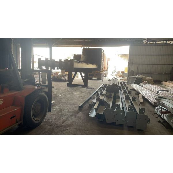 Painted Metal Steel Structure Logistics Warehouse Prefab Steel Storage Building for Factory