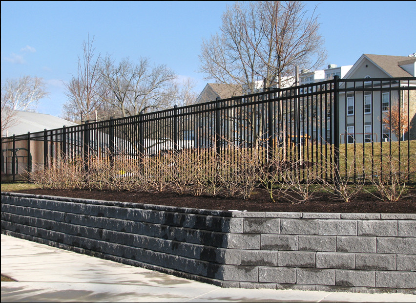 Zinc Coating 2.1m Height Steel Tubular Fencing For Pool