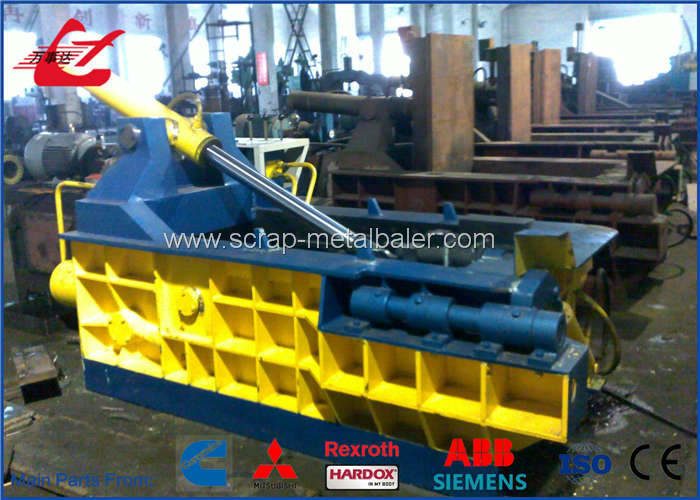 Waste Beverage Cans Hydraulic Scrap Metal Baler With Hand Valve Control
