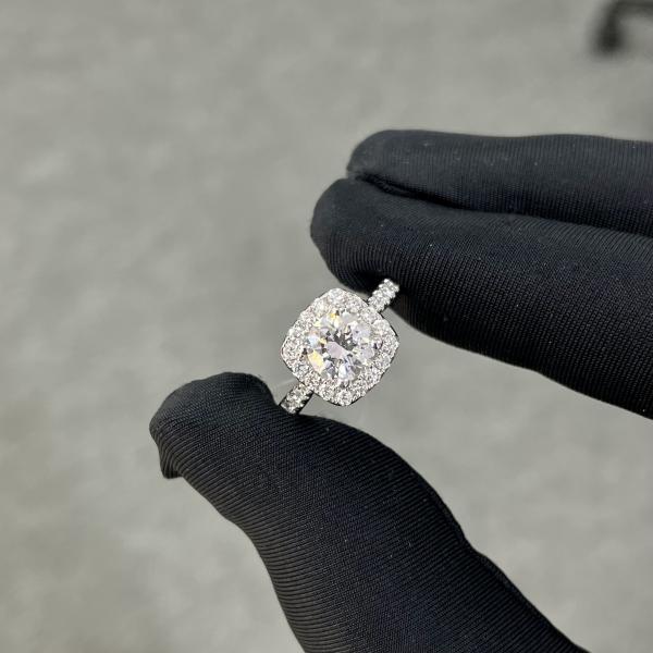 1.008ct Round D/E VVS CVD White Diamond Ring Lab Grown Diamond Rings with IGI