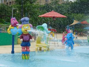 Wholesale Funny Kids Water Playground Multi Color Cartoon Man Splash Water Pool Toys from china suppliers