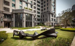 Wholesale Contemporary Outdoor Bronze Sculpture , Garden Decoration Large Bronze Sculpture from china suppliers