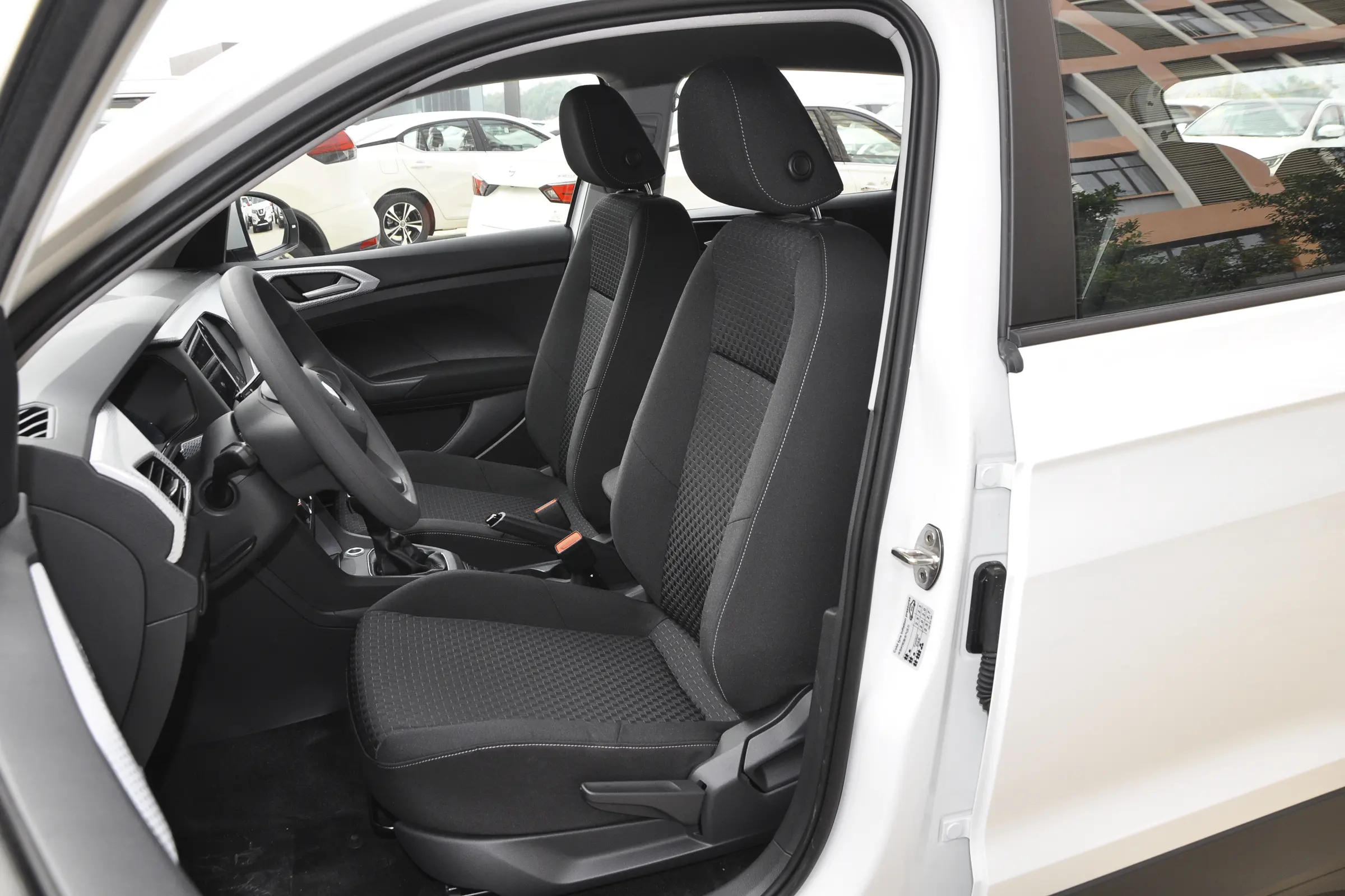 2023 VW TACQUA SUV 1.5L Manual ESC and Maximum Torque of 100-200Nm Cutting-Edge Technology