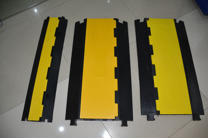 2 Channel Wire Traffic Heavy Duty Rubber Speed Bumps