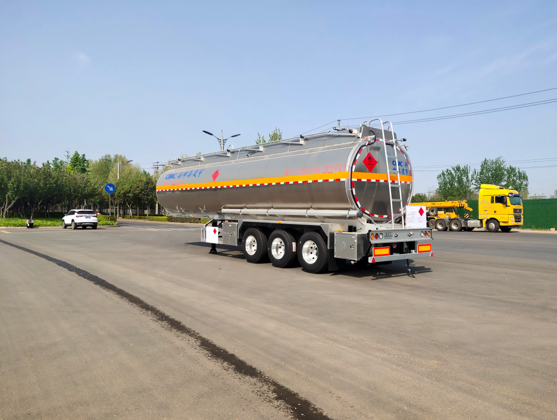 High Capacity 48000 Liter Aluminum Alloy Gasoline Tanker Trailer With HOWO Chassis