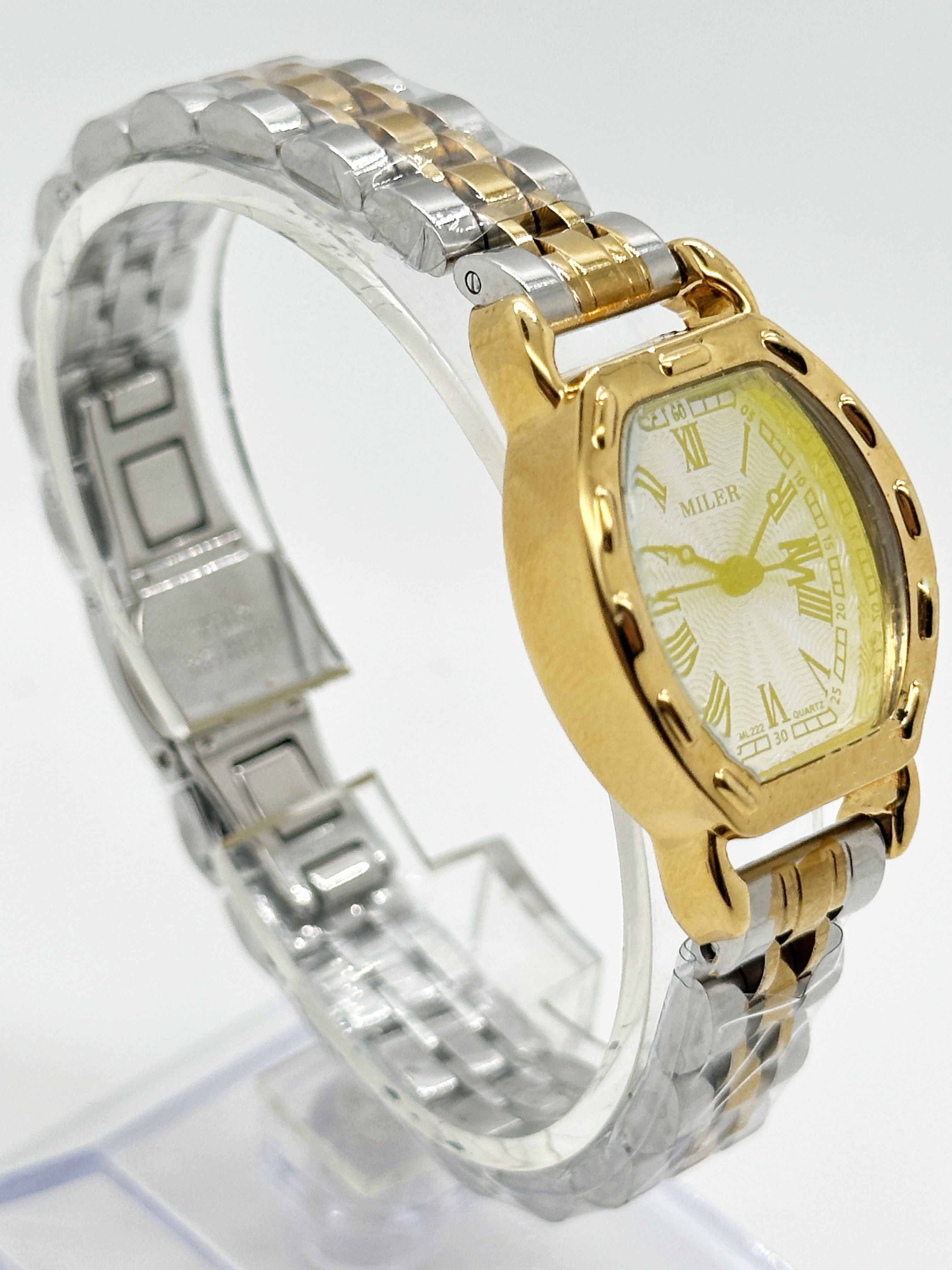 Custom Logo Quartz Wrist Watches Mixed With Gold And Silver