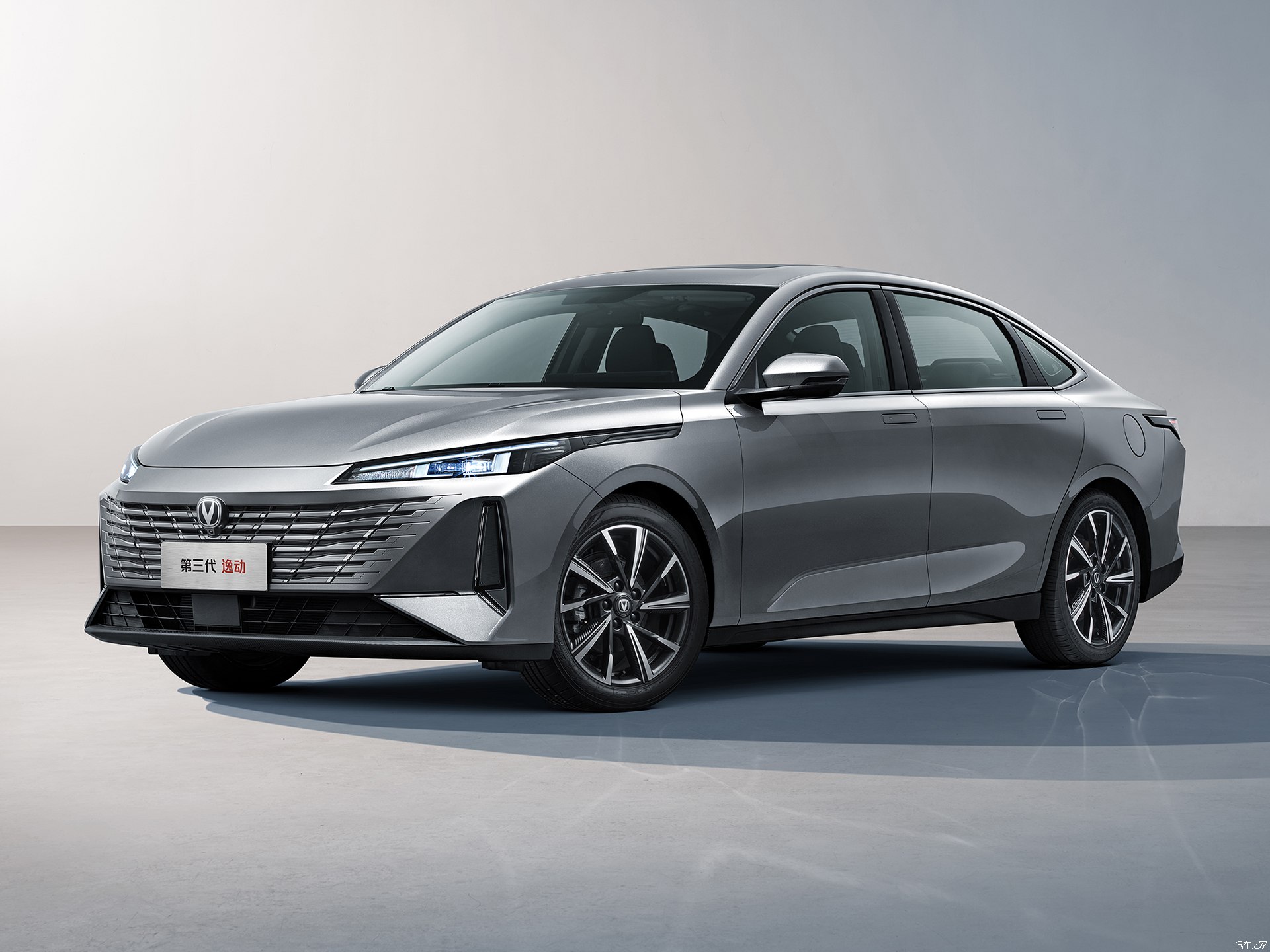 Changan EADO 2024 PLUS Blue Whale NE 1.4T GDI DCT 160ps Compact car Gasoline Vehicles 200km/h speed 2024 cars at standards