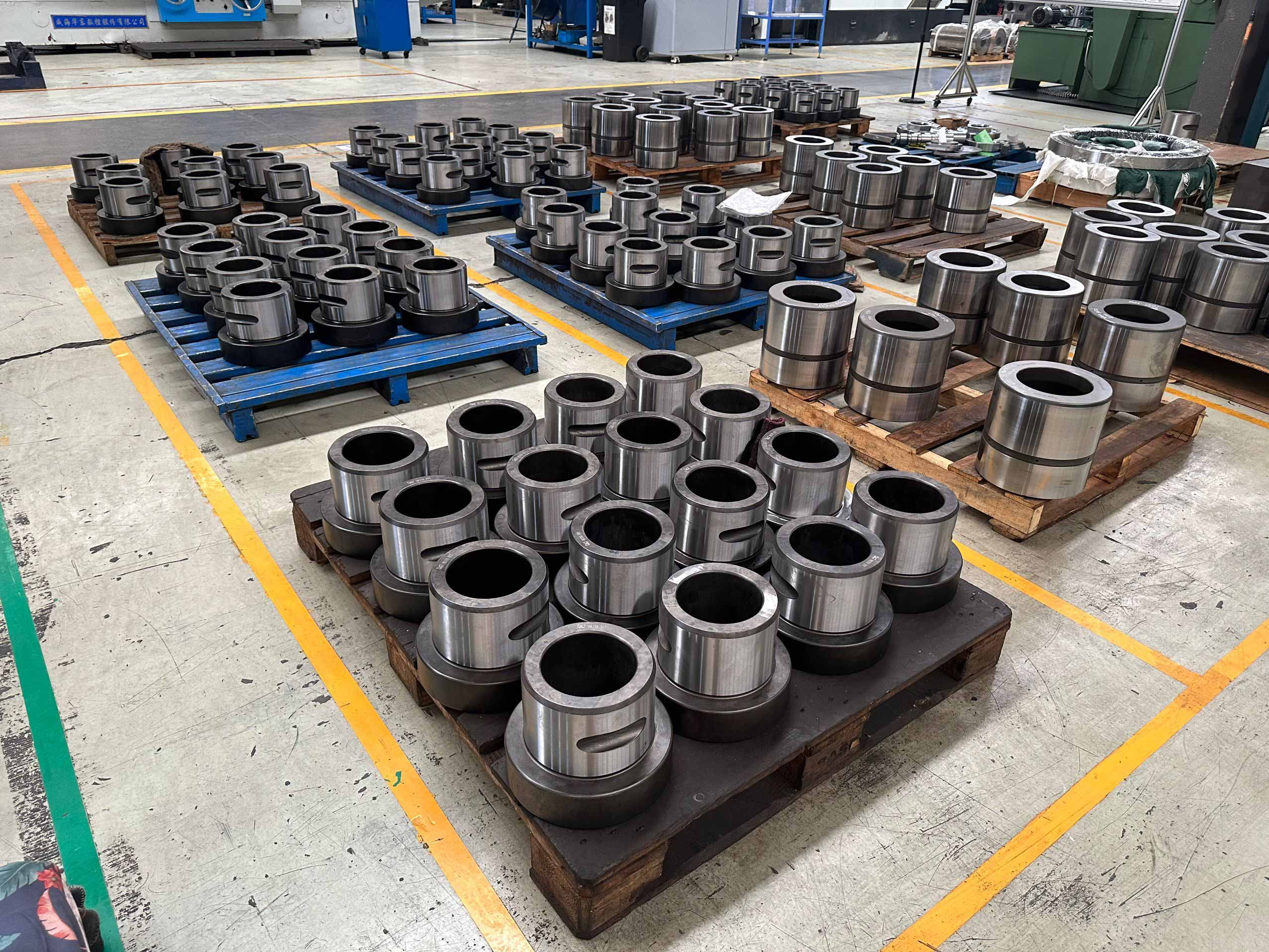 Required Metal Color HB20G Front Cover Lower Bush for Excavators Hydraulic Rock Hammer Breakers in SB81 11