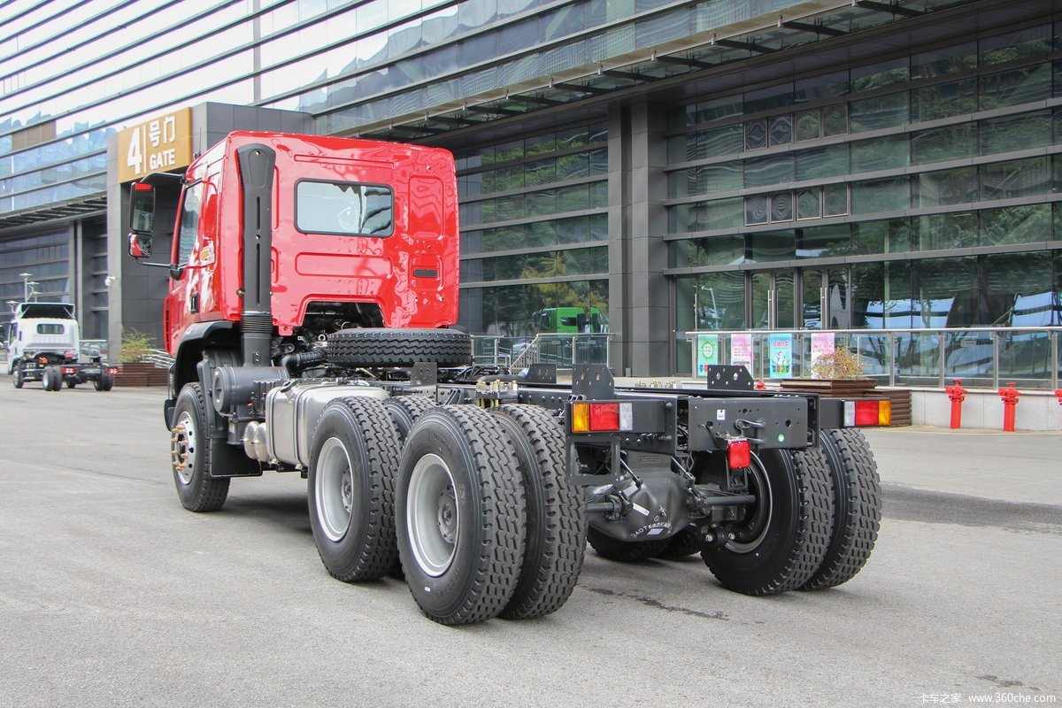 6x4 Dongfeng Dump Truck 300HP for Construction Dimensions L x W x H mm 5921*7895*2545mm