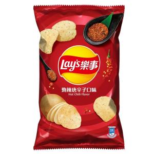 Wholesale Fusion of flavors awaits with Lays Spicy Flavor Potato Chips - Economy Pack 59.5g. Asian snack supplier from china suppliers