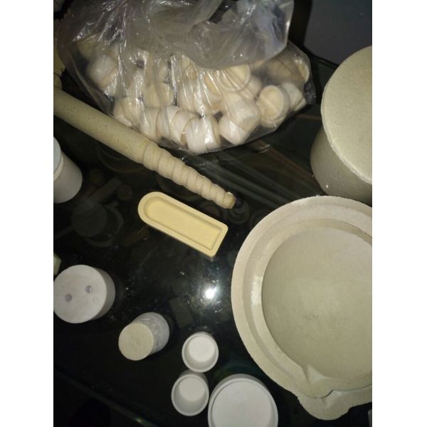 Customized Low Carbon Low Sulfur Ceramic Crucible for Steel DC-15 Standard