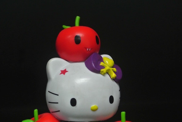 Two Types Mini Hello Kitty Figures Toy 85 Degree For Convenient Store