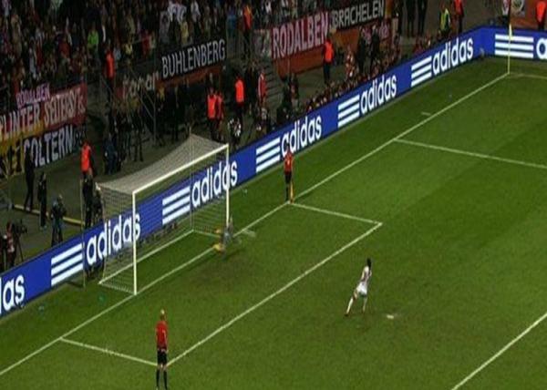 P10 Outdoor Full Color Stadium Perimeter Led Display For Logo Message Advertisin