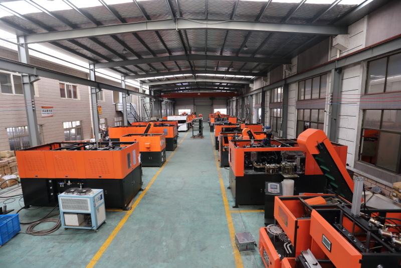 Full Automatic Stretch Blow Molding Machine 2L Pet Bottle 600ml