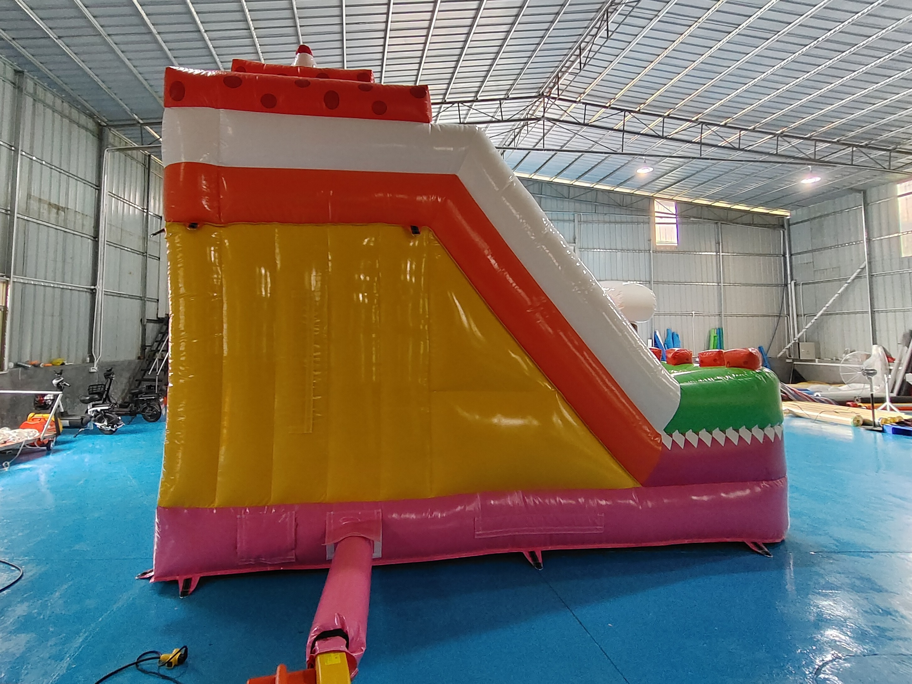 New Design PVC Inflatable Bouncy Castle Cheese Time Inflatable Fun City With High Slide Obstacle Course For Rental