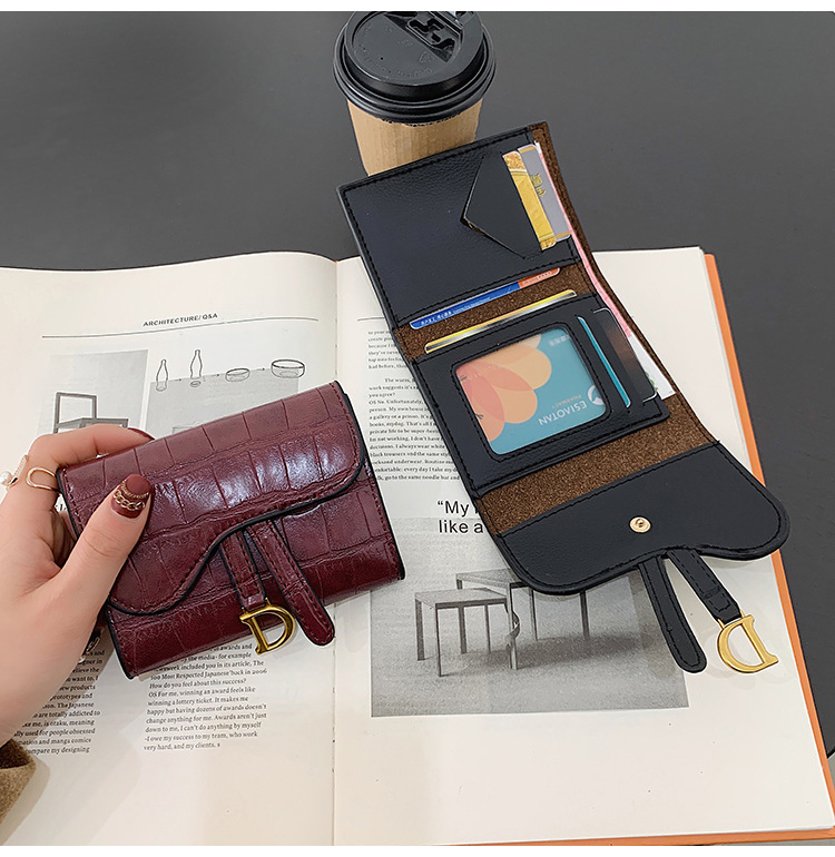 Designer Women's Wallet Low MOQ Mix Models Advantage in 19cm * 10cm * 2cm Package Size