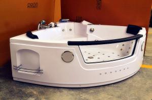 Wholesale Mini Jacuzzi Freestanding Tub Whirlpool Air Tub With 2 Pcs Pillow 1400 * 1400mm from china suppliers