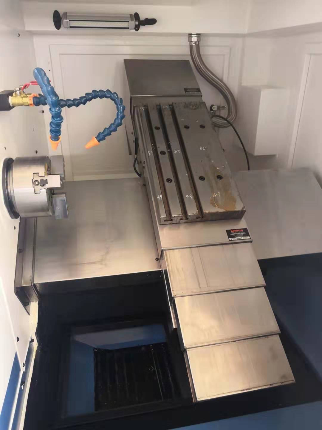 Slant Bed Type Heavy Duty CNC Lathe Machine 4500rpm Spindle Rotatio Speed HTC3627B