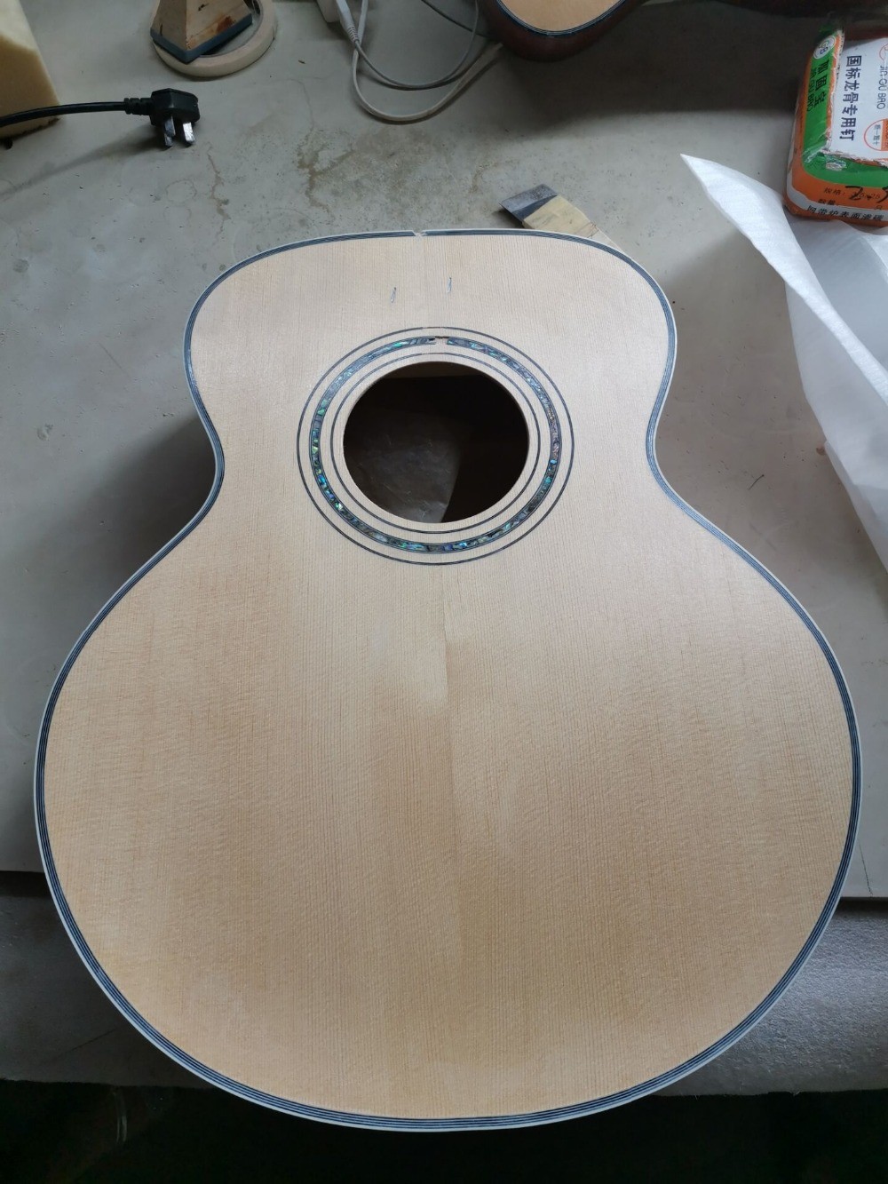 Custom Solid Spruce Top Abalone Ebony Fingerboard OOO Style Acoustic Guitar in Natural