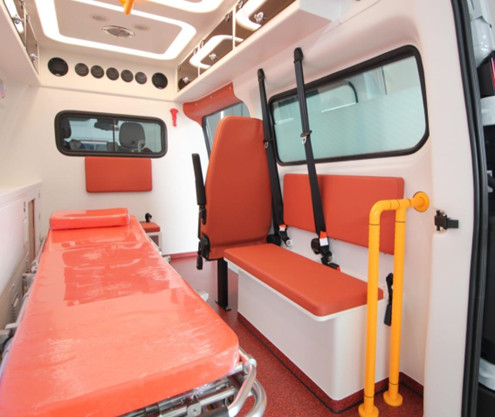 Central Axis Gasoline Medical Emergency Ambulance Front Engine Front Wheel Drive