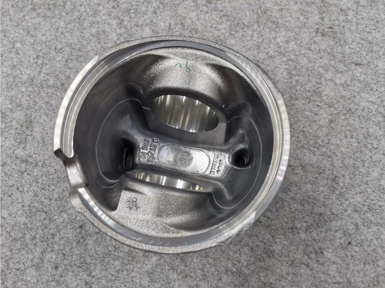 4934860 Original Dongfeng Cummins QSB6.7 Engine for Komatsu 200-8 Excavator 6D107 1.5kg Piston 100% 6D107 Engine Piston