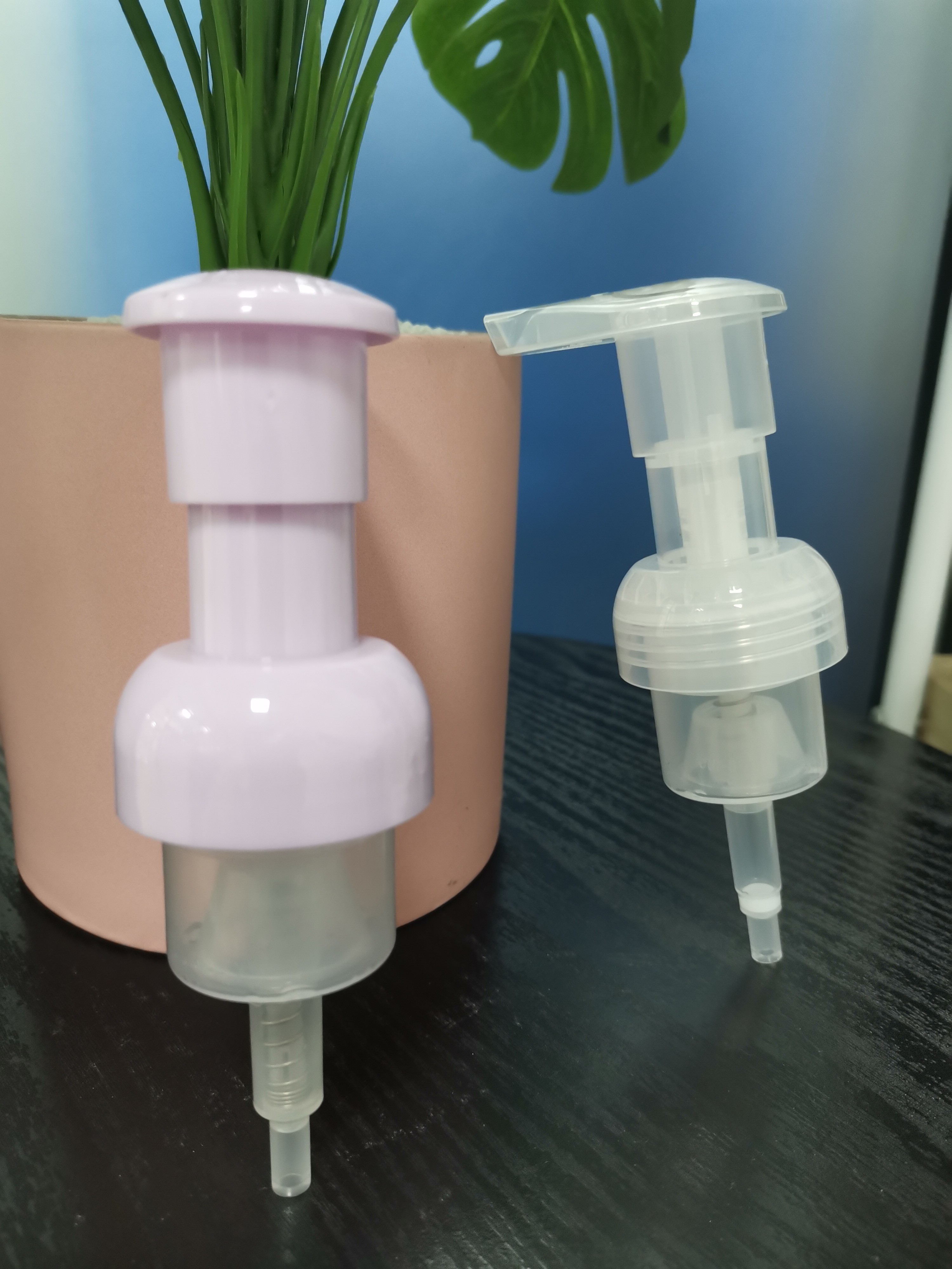 Office Hand Lotion Dispenser with Foam Pump Dispensing System