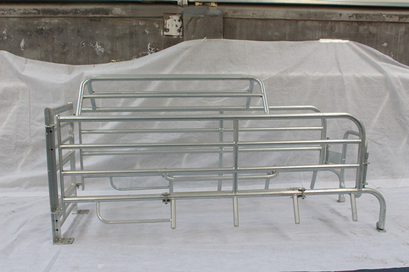 Livestock / Pig Farrowing Crate Nodular Cast Iron Products Anti Corrosion