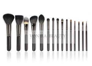 Wholesale Natural Hair Makeup Brushes Set Essential Makeup Brush Tools Private logo from china suppliers