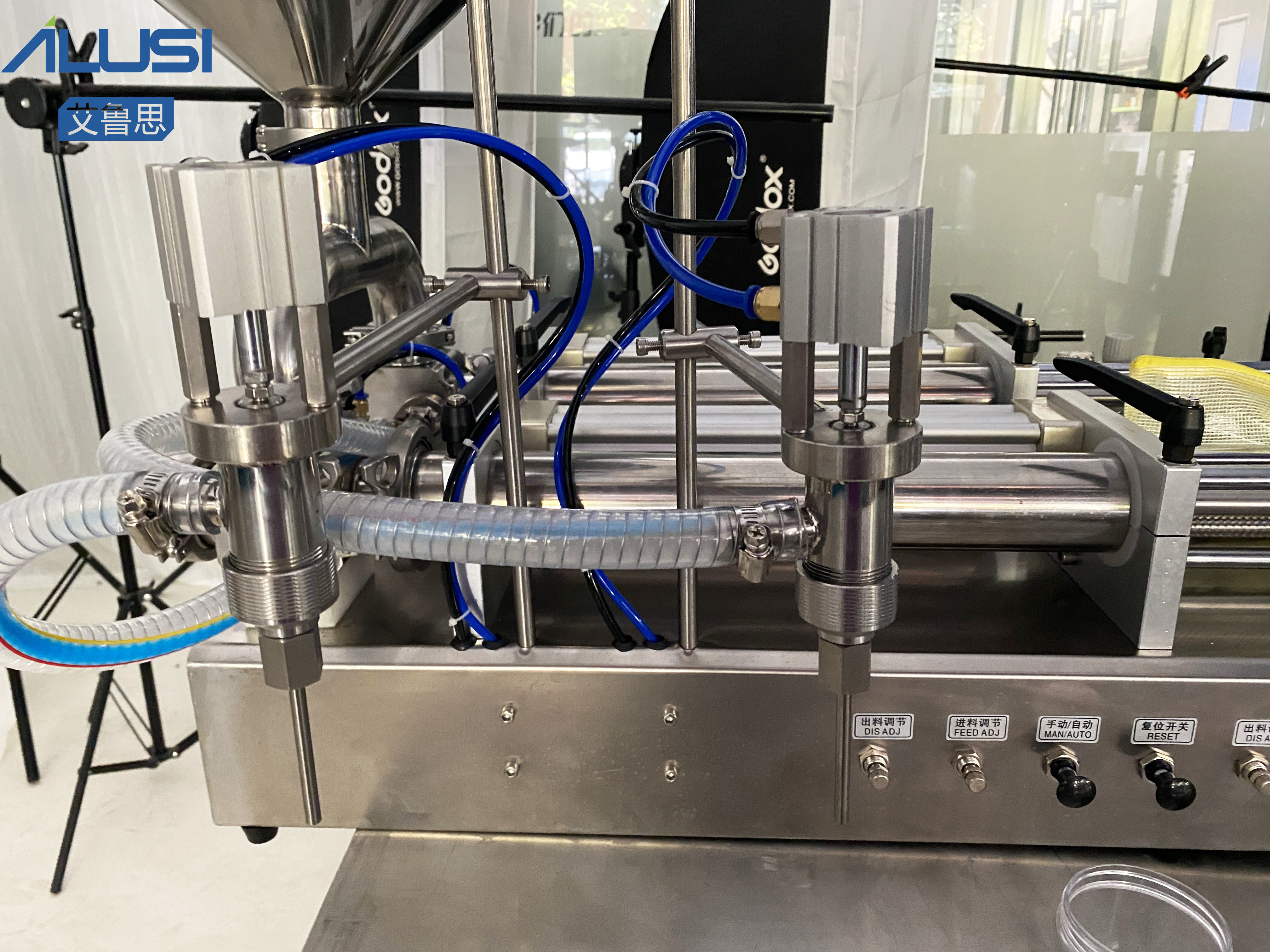 Horizontal Piston Liquid Filling Machine Cosmetic Cream Bottling Large Flow Filling Machine