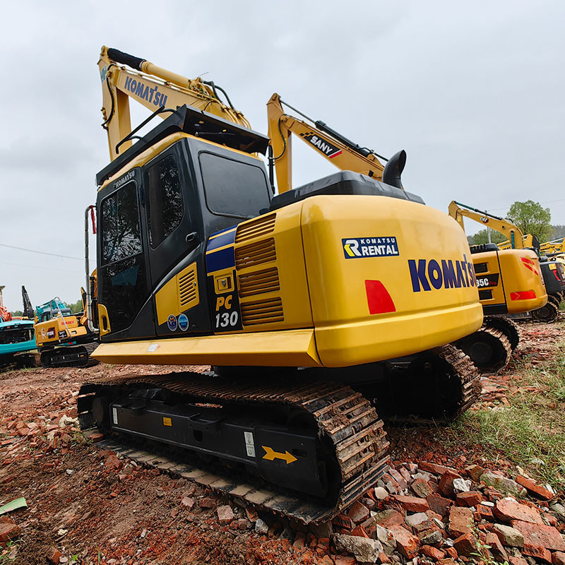 Used Digger Hydraulic Komatsu OC130 13Ton Excavator Earth-Moving Machinery