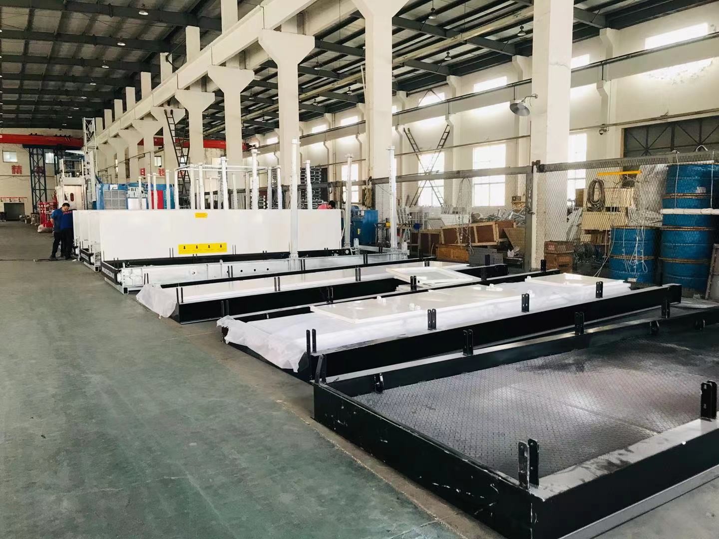 Construction Sites Tower Crane Loading Deck Retractable With Hot Galvanized Beam Bolts