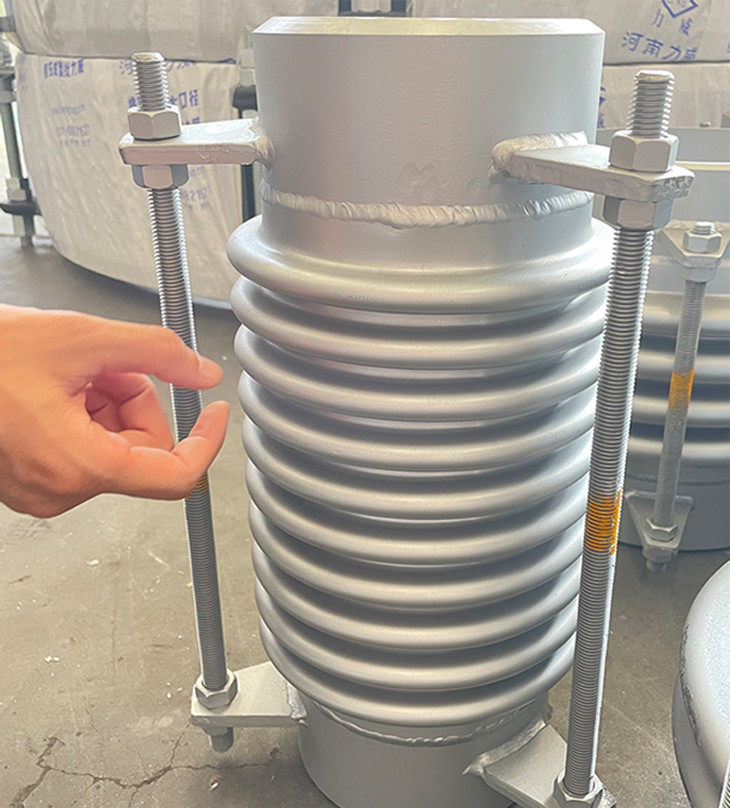 316 Flange Material Metal Vibration Dampener Easy And Fast Installation