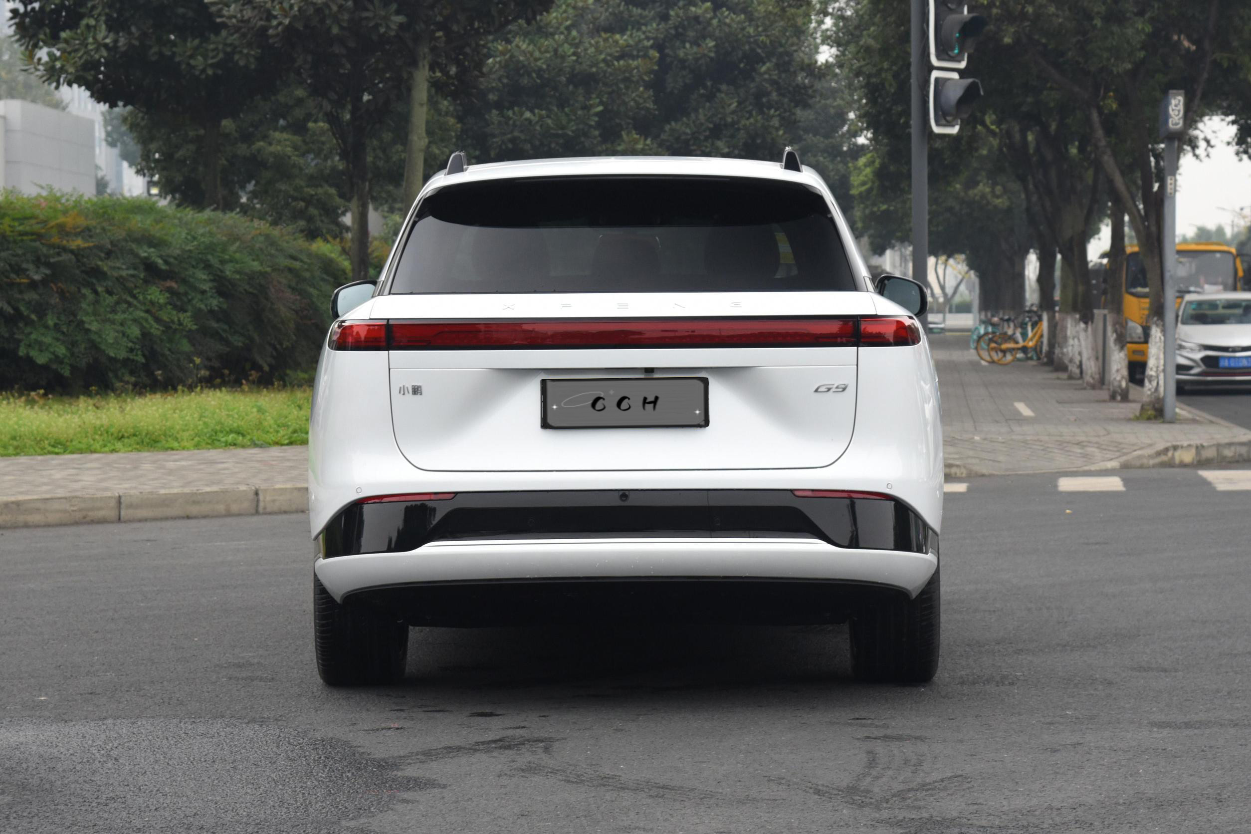 230kw Ternary Lithium Electricity Xiaopeng G9 Hatchback EV 200km/H