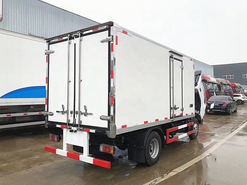 SUZU HOWO Shacman 5cbm Refrigerator Truck Refrigerated Delivery Truck 10cbm 20cbm
