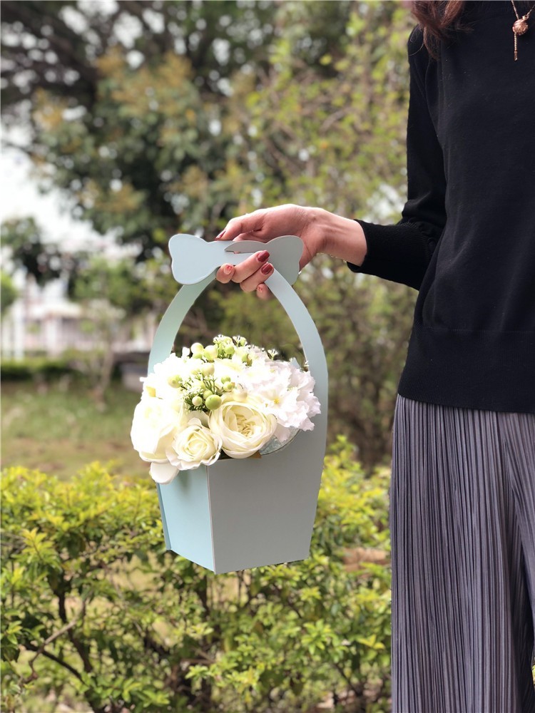 Fresh Rose Packaging Made Easy Custom Foldable Hanging Florist Bouquet Box with Handle