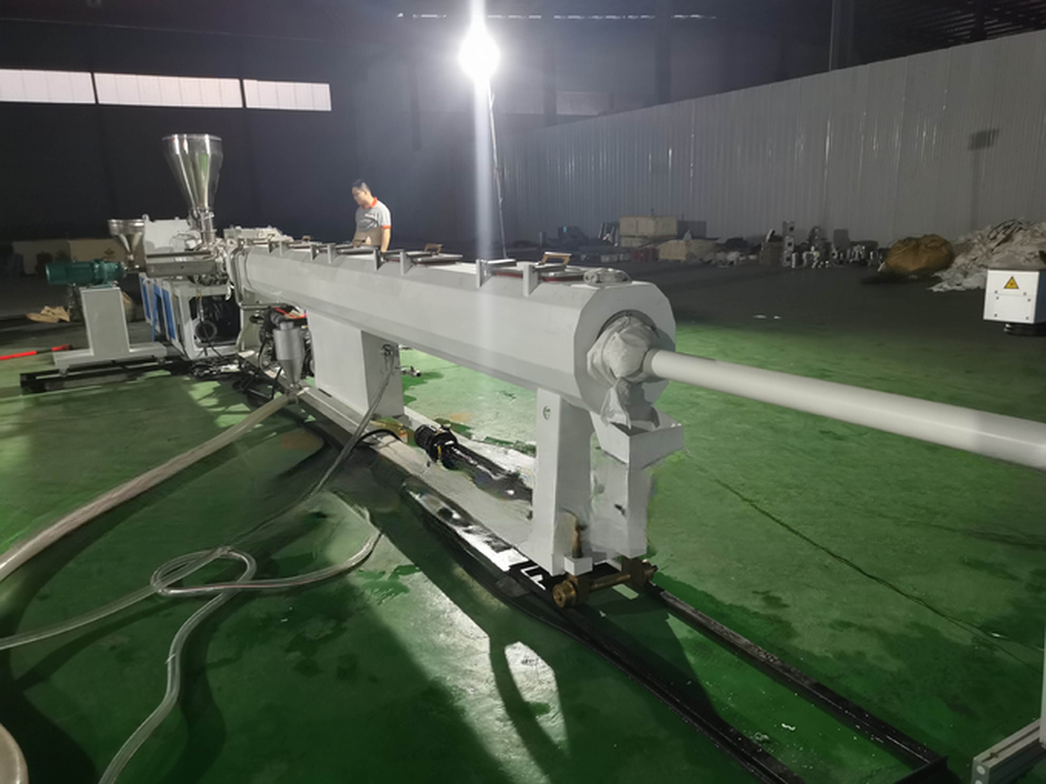 38CrMoALA Material Twin Conical Screw Extruder for Two Cavity PVC Pipe Production Line