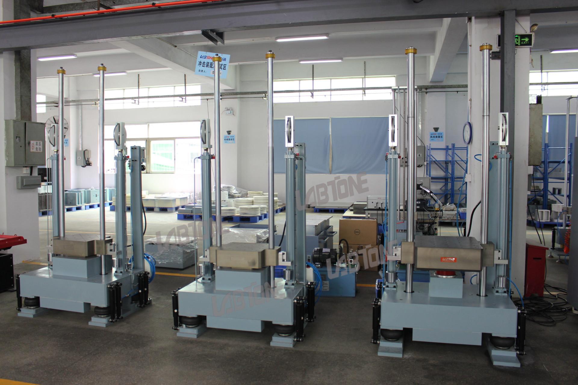 Half Sine Mechanical Shock Test Equipment With 200kg Battery Pack Testing