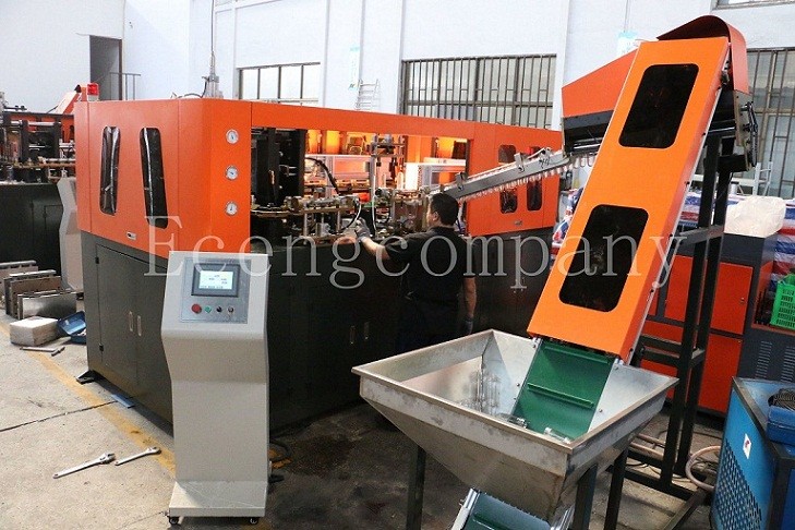 2L Mineral Water Bottle Making Machine , Plastic Bottle Blowing Machine