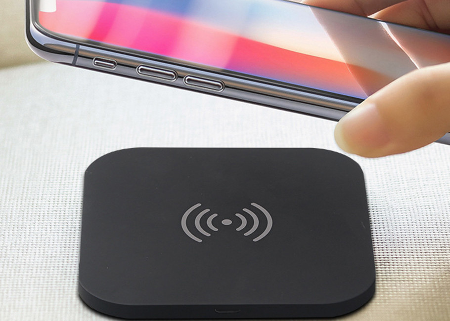 Quick Charge Portable Wireless Charging Pad Qi Certified For Mobile Phone