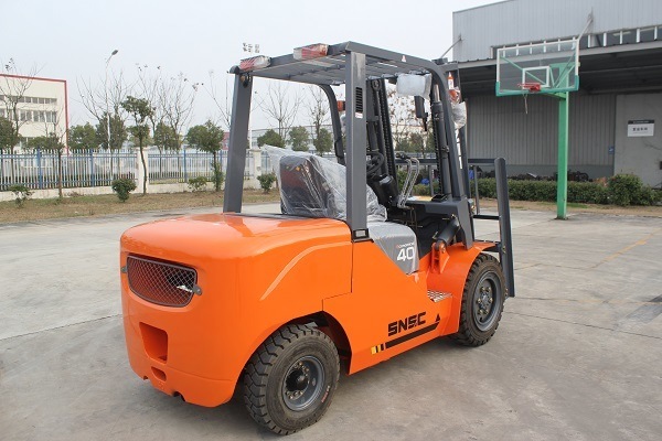 Empihadeira with Side Shifter 4tons Diesel Fork Lift