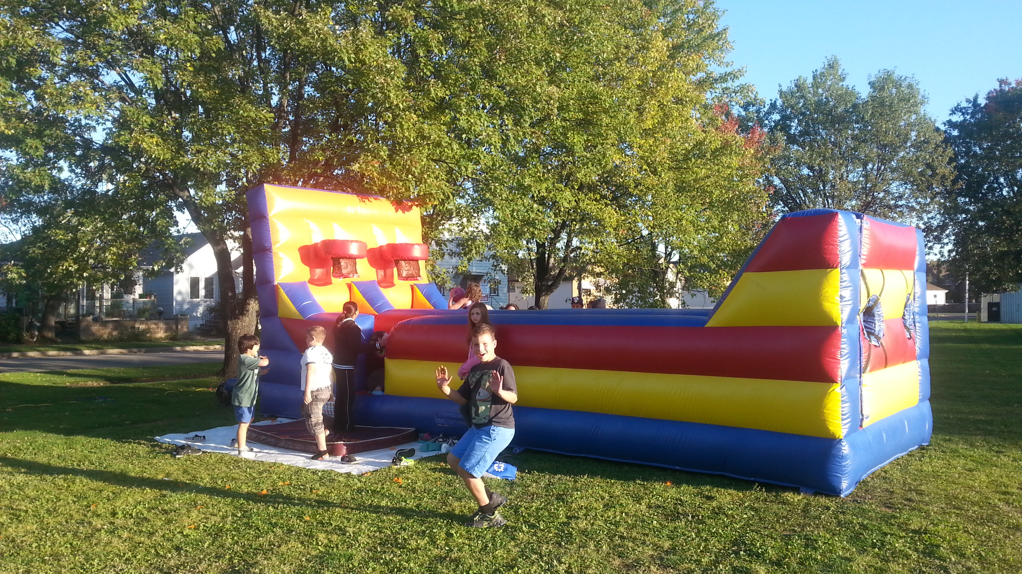 PVC Inflatable Pull Match Run , Bungee Run With Basketball Hoops For Competition