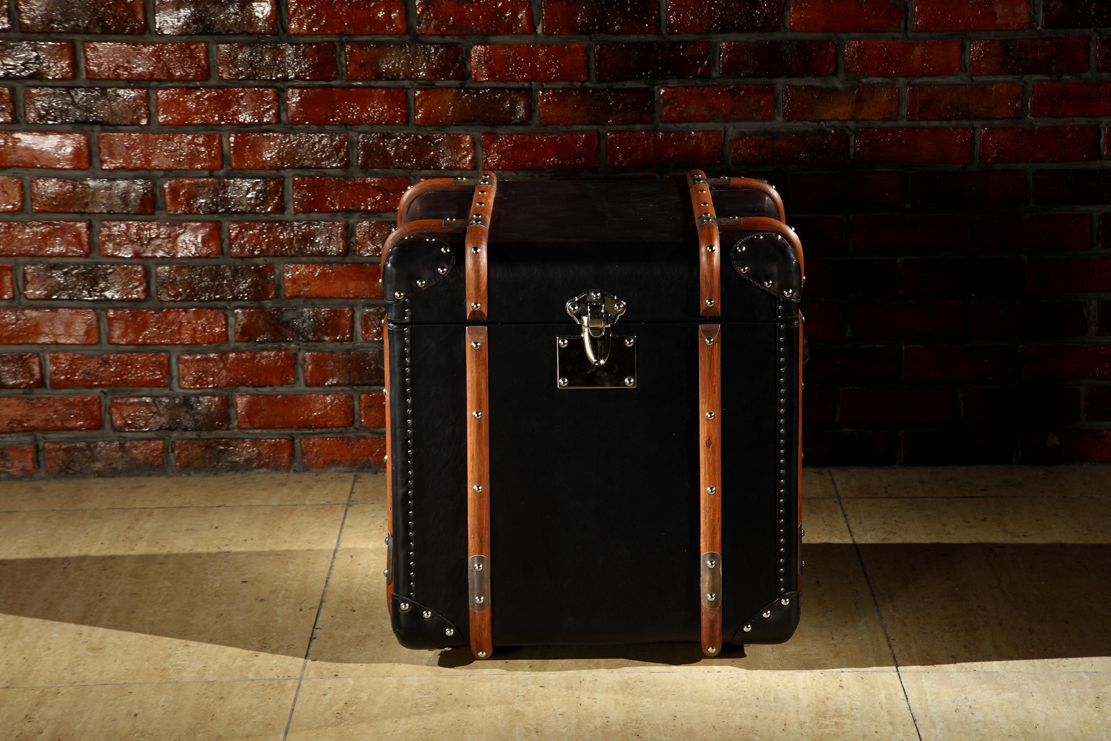 Black Full Genuine Leather Storage Trunk Lifted Cover With Solid Wood Bar