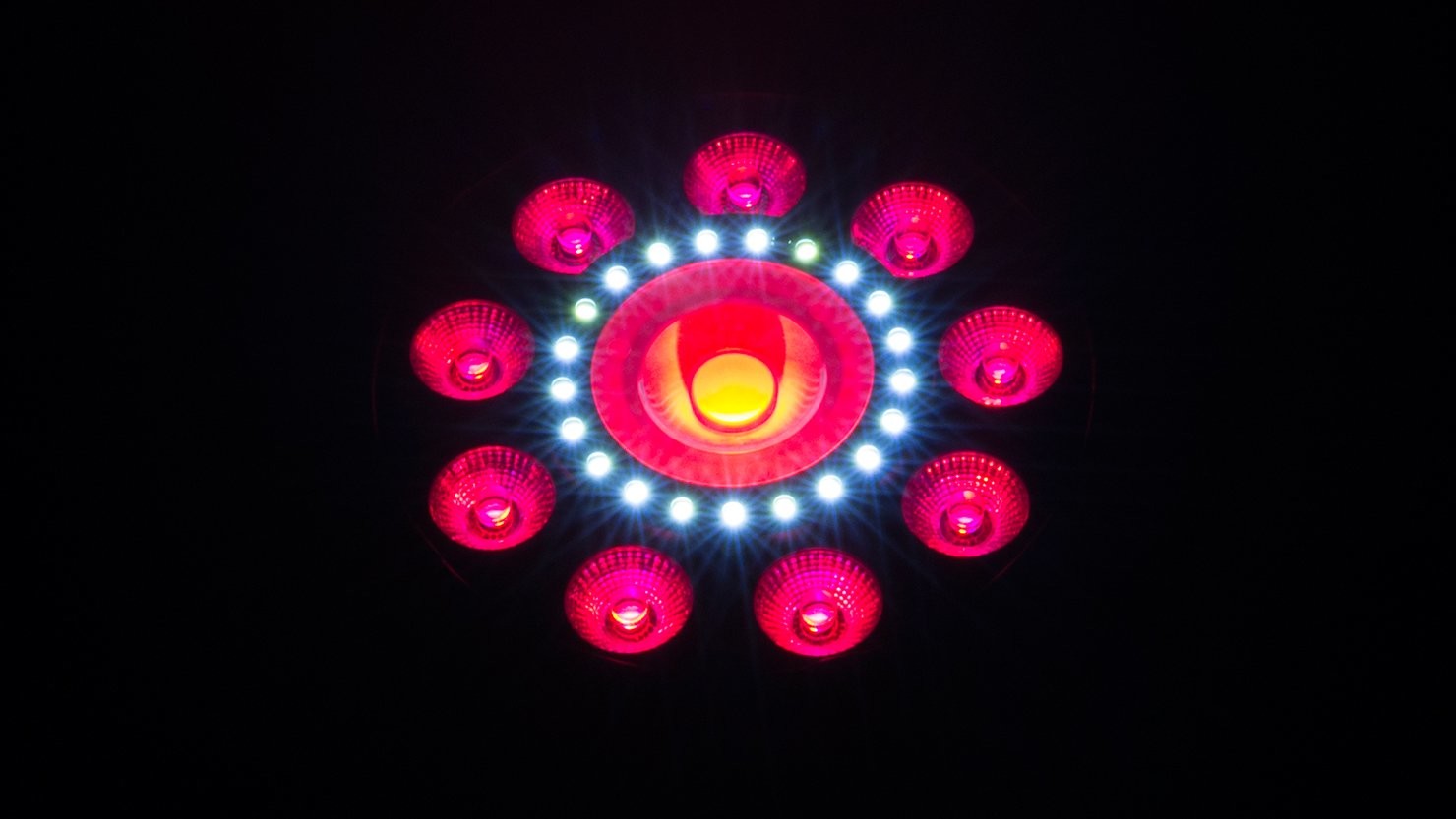 Mini 9PCS RGBWA UV 4IN1 5IN1 LED Effect 30W COB Strobe Par Stage Light