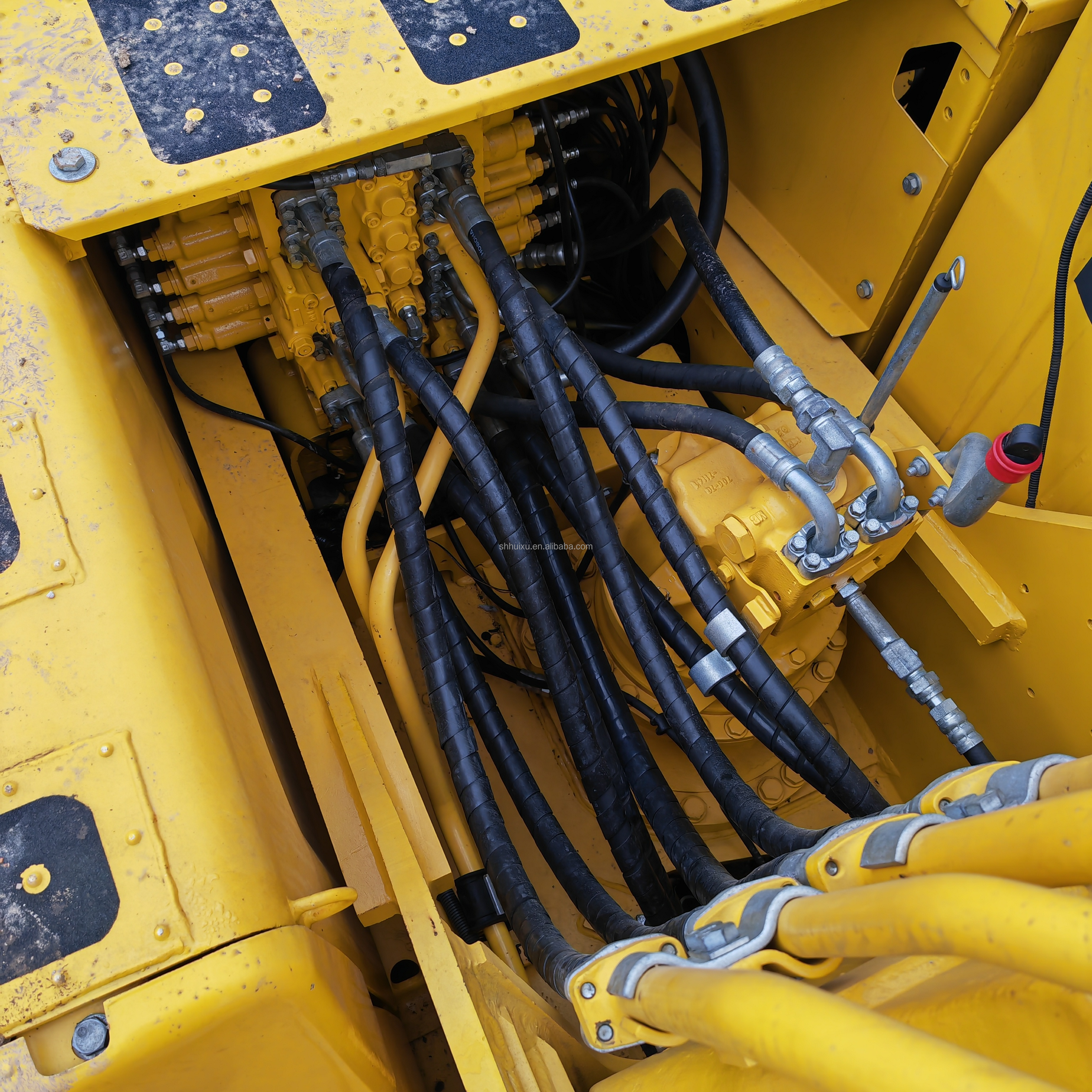 Second hand KOMATSU240-8LC excavator high condition used machine for sale