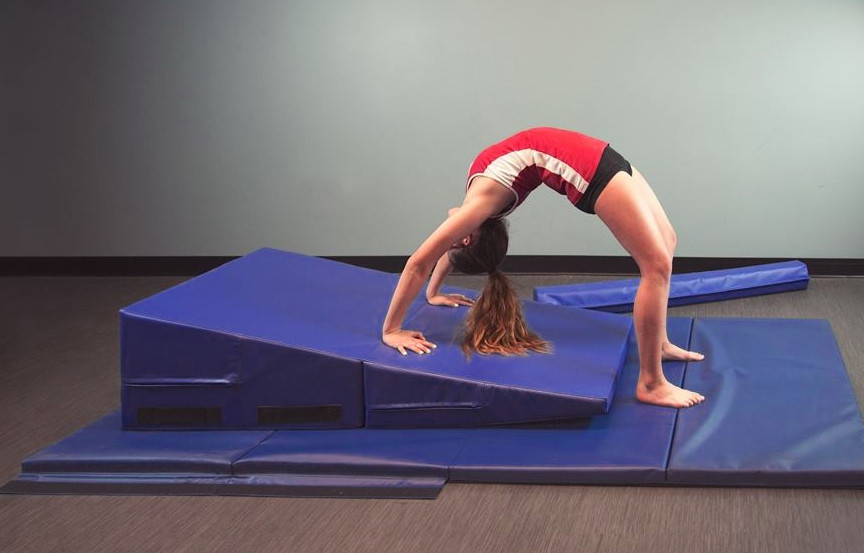 Cheap Soft Foldable Vinyl Fabric Incline Gymnastics Mats Exported to Australia