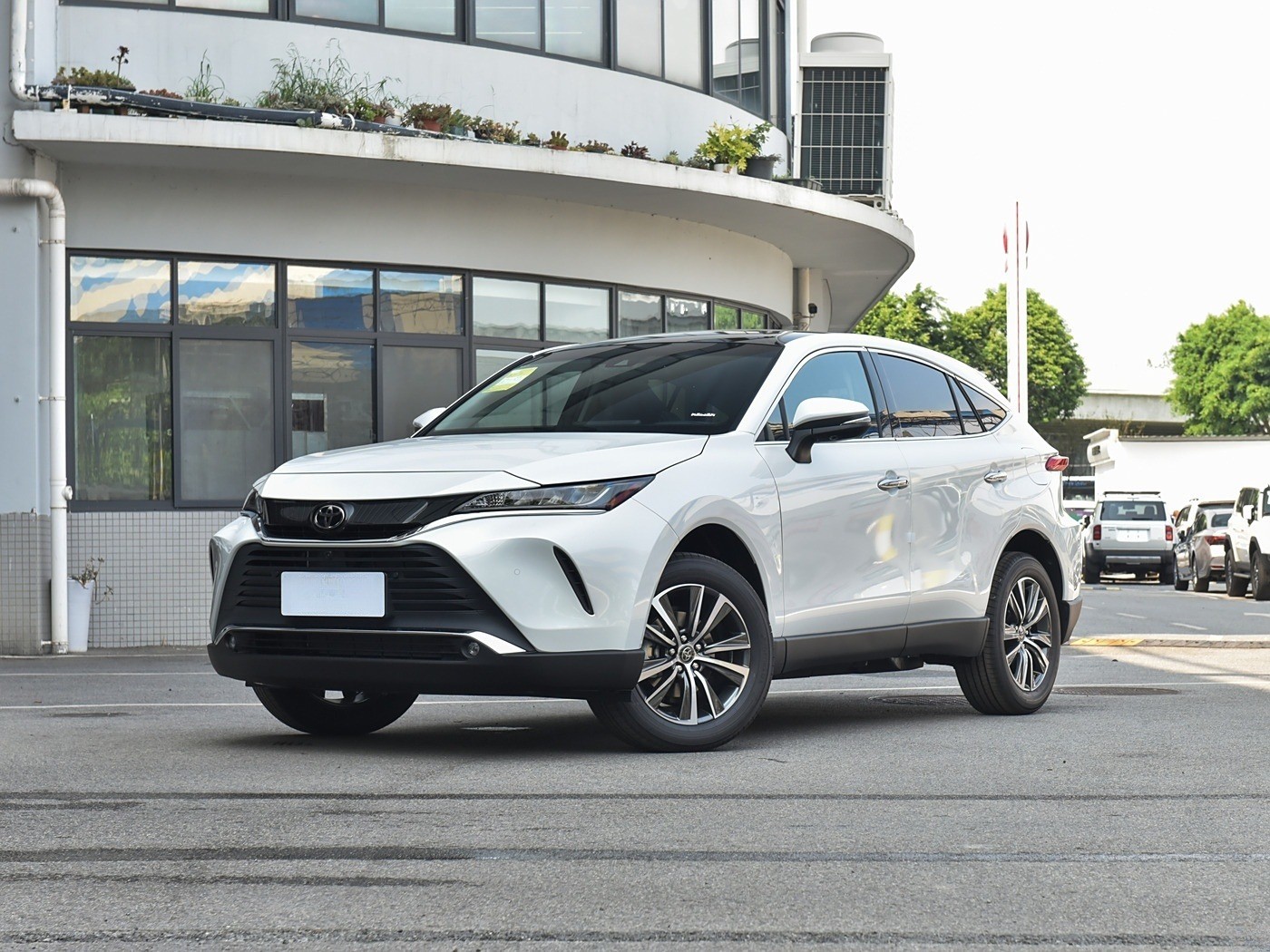 5 Door 5 Seat Toyota Lingfang Hybrid SUV Automobiles For Adults New Energy Vehicles