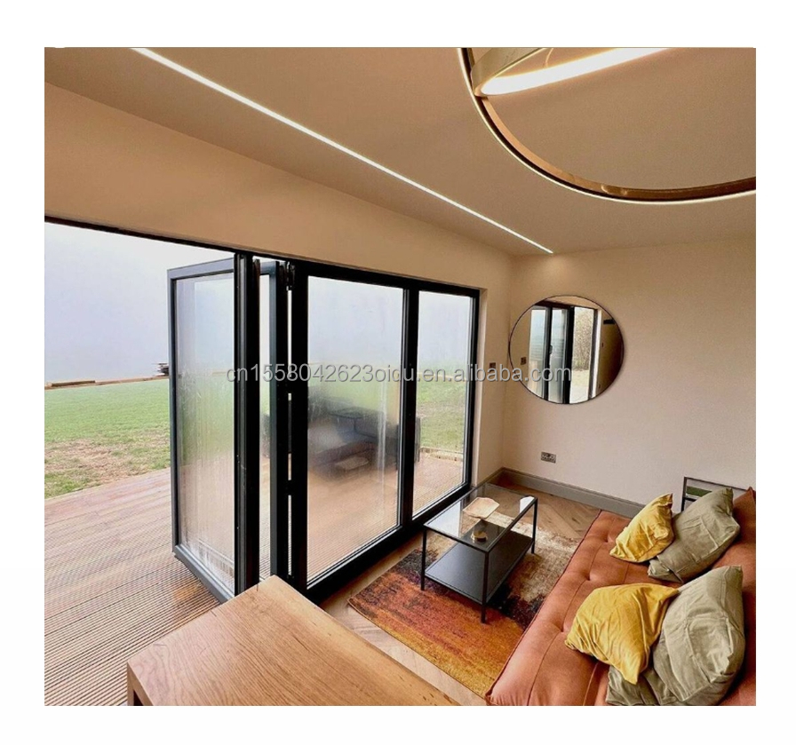 50/75/100mm Wave Sandwich Panel Wall Customizable Design 40ft Modified Shipping Container House for Living or Vacation