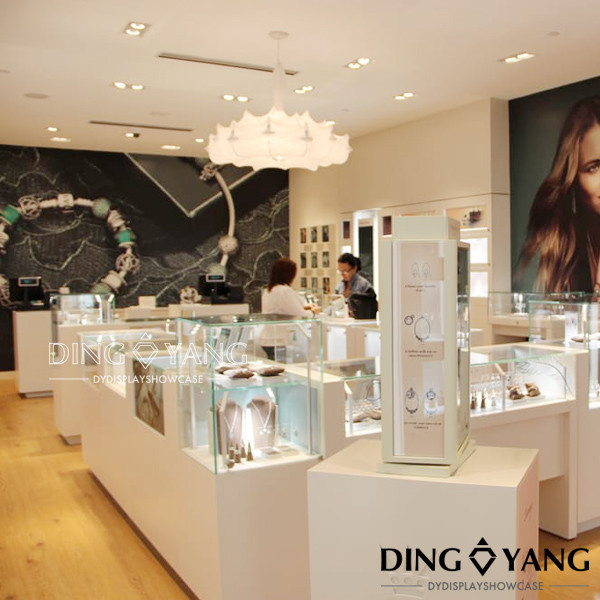 Custom MDF Lockable Jewellery Showroom Furniture