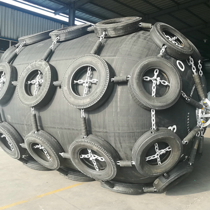 50kpa 80kpa Pneumatic Rubber Fender Marine Rubber Fenders ISO17357 Standard